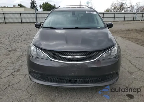 2021 Chrysler Voyager Lxi z USA, uszkodzony, nr VIN 2C4RC1DG3MR551370